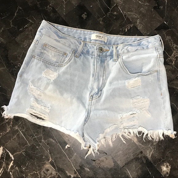 [Forever 21] High-Waisted Ripped Shorts Light Wash - Picture 2 of 8